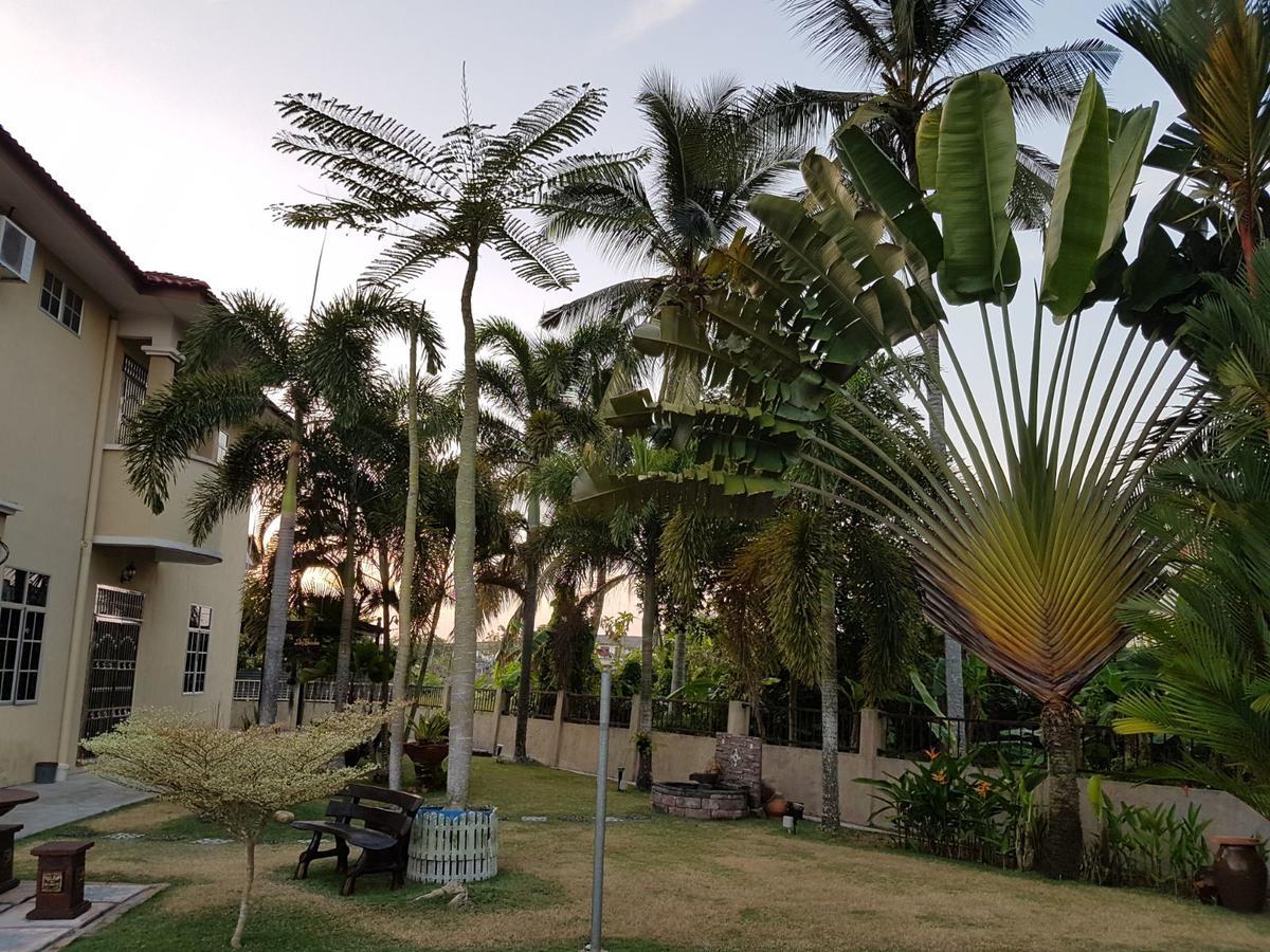 Big Garden Homestay Pantai Remis Kültér fotó